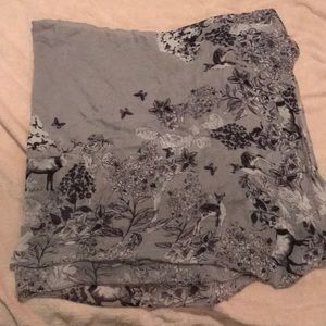 Gorgeous super soft scarf - banana republic